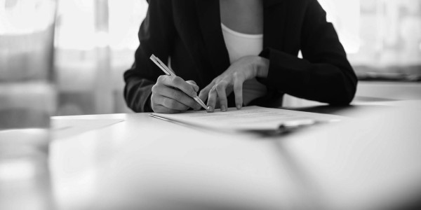 Permisos de Residencia y Trabajo / Visados / Golden Visa La Serna del Monte · Golden Visa Inversión en Deuda Pública